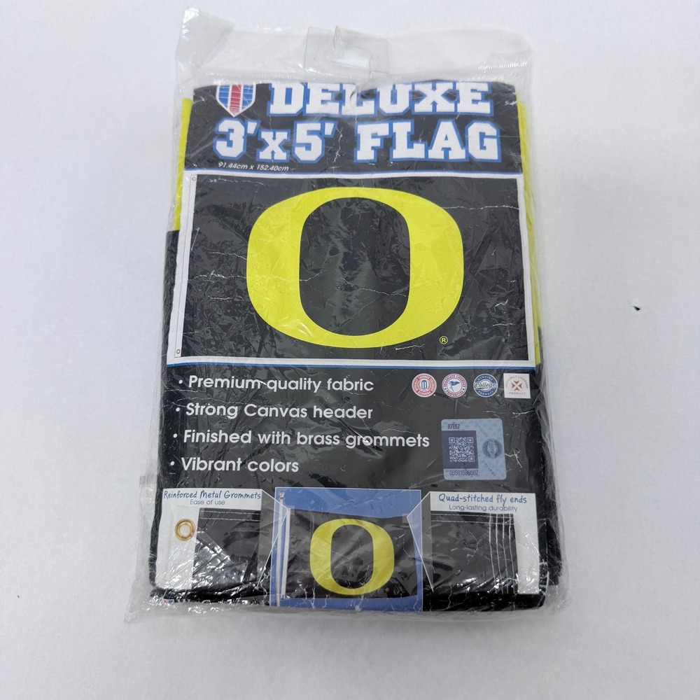 Oregon Ducks Deluxe 3x5 Flag Rico Industries Black Yellow NCAA Collegiate Logo
